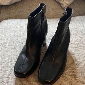 Clarks Black Leather Ankle Booties size 6 1/2 M
